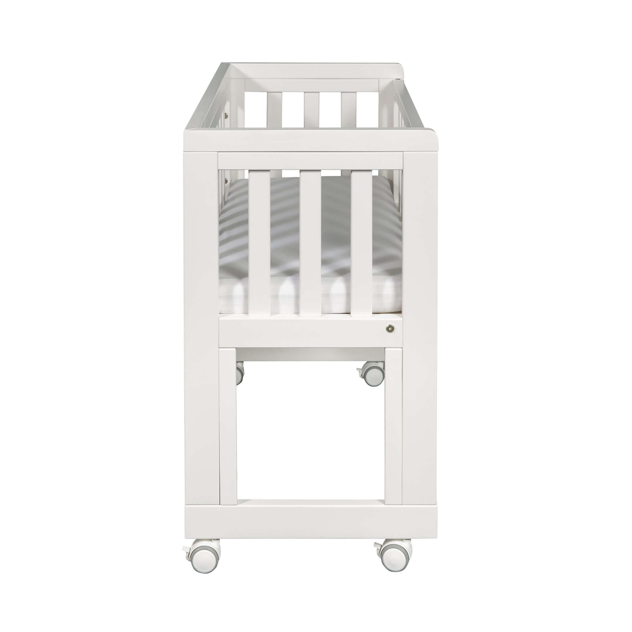 Bedside Crib mini bed/ cradle Oslo WHITE